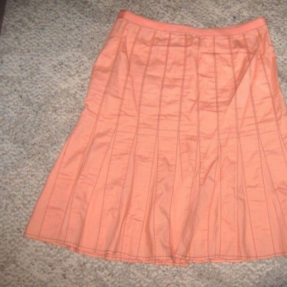 CITY DKNY Orange Pleat Back Zip Knee Skirt 8 - Picture 2 of 3